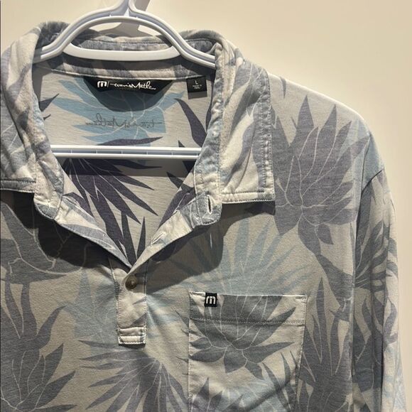 Travis mathew Men's Blue Leaf Print Shirt size large - Picture 3 of 8
